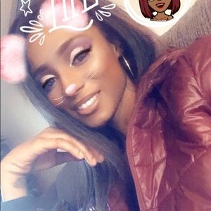 Meet your Posher, Janay